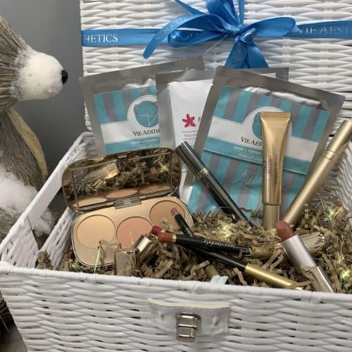 Luxury Pamper Hampers now available at Vie Aesthetics, the perfect Christmas gift!