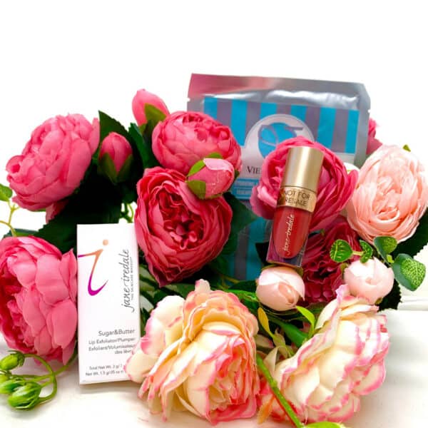 Valentine's Day Travel Gift Bundle at Vie Aesthetics