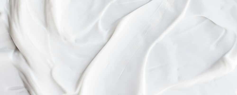 moisturiser blog image Vie Aesthetics