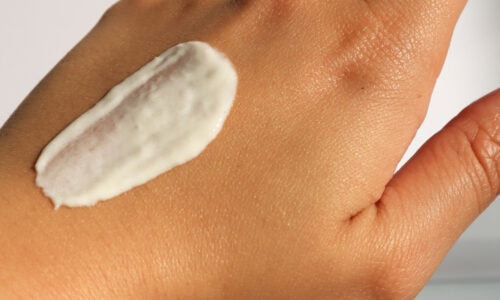 Mineral SPF vs Chemical SPF – What’s the Difference?