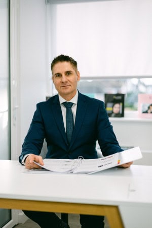 dr ioannis liakas medical director vie aesthetics KOL relife vivacy arella national trainer
