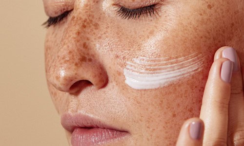 Sun Damage vs Pigmentation: What’s the Difference and How to Treat It
